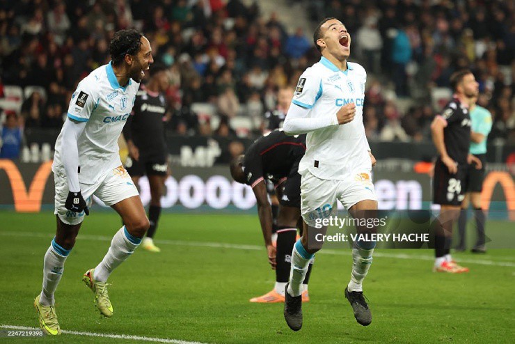 Greenwood tỏa sáng giúp Marseille đại thắng