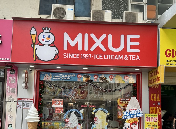 Cửa hàng Mixue phủ khắp các đô thị. Ảnh: D. Anh