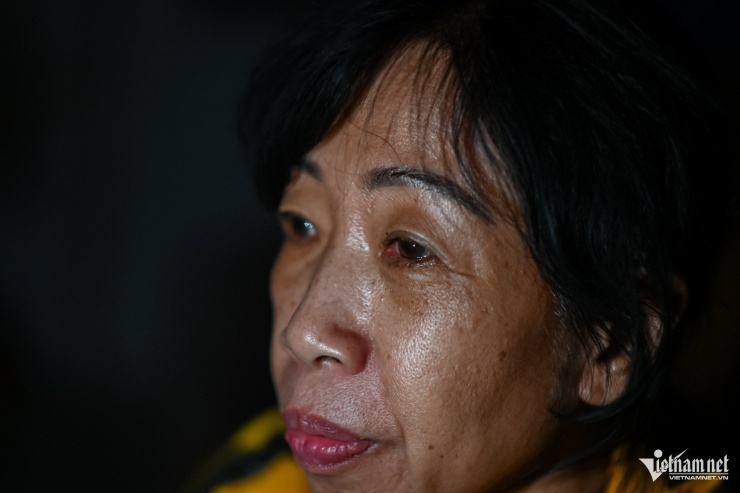 Đêm ám ảnh của gia đình 6 người ở Tây Nha Trang: &#39;Chỉ sợ trượt tay là mẹ chìm xuống&#39; - 3