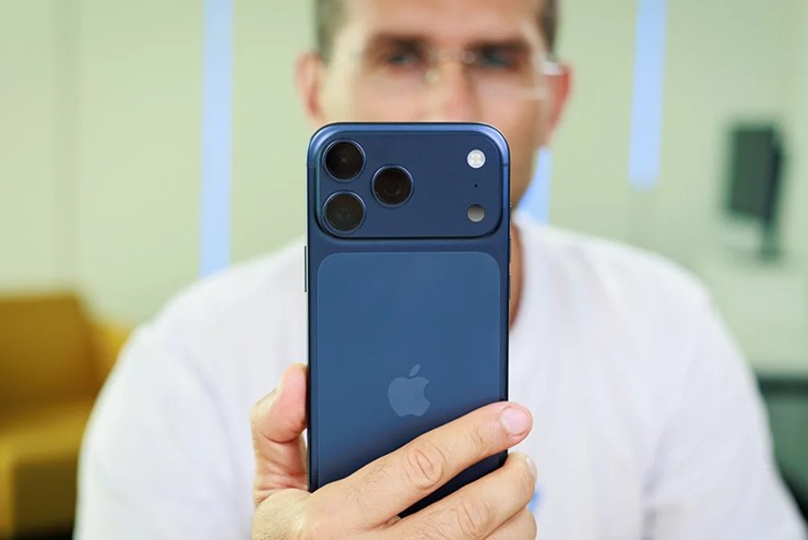 Apple khiến Samsung lo lắng với lịch ra mắt iPhone mới mỗi năm.