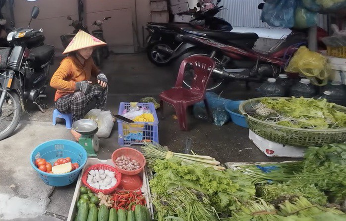 Giá rau xanh tại Quy Nhơn hiện tăng rất cao so với những ngày trước đây