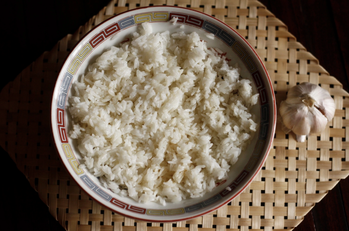 Một bát cơm nguội. Ảnh: Bùi Thủy