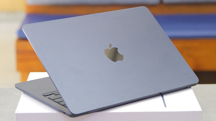 Nhưng sức mạnh của MacBook Air hiện nay khiến người dùng ngày càng quay lưng với MacBook Pro.