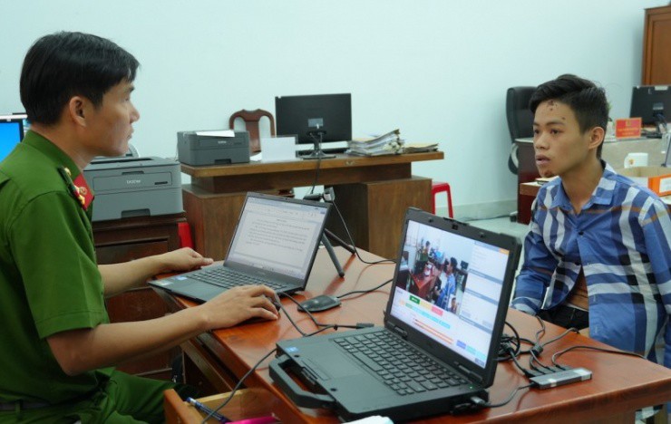 Hà Nội: Hiện trường vụ ô tô tải đâm hàng loạt xe tại vành đai 3 trên cao - 4