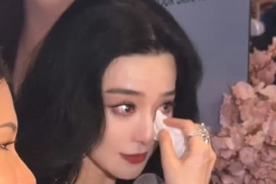 Phạm Băng Băng khóc nức nở khi thắng Ảnh hậu Kim Mã