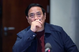 Thủ tướng: Xây nhà mới cho người dân vùng lũ trước Tết