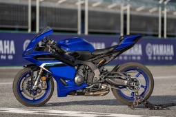 Yamaha R9 2025: Tân binh supersport 3 xy-lanh, cân bằng giữa đường phố và đường đua