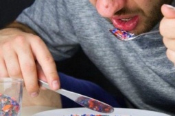 Thức ăn nhiễm đầy hạt vi nhựa chỉ vì thói quen này trong căn bếp của người Việt