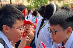 Thí điểm ứng dụng AI từ bậc tiểu học trước khi nhân rộng