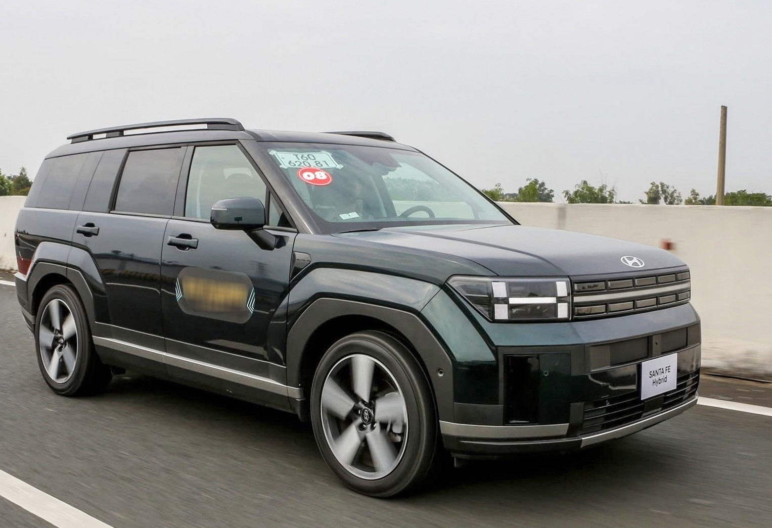 Hyundai SantaFe phiên bản Hybrid sắp được ra mắt tại Việt Nam.