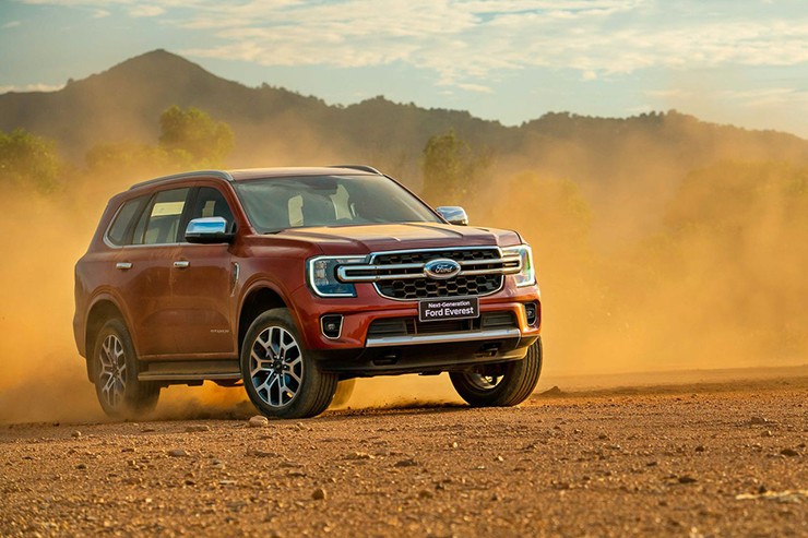 Giá xe Ford Everest tháng 11/2025, ưu đãi và quà tặng tới 34 triệu đồng - 13