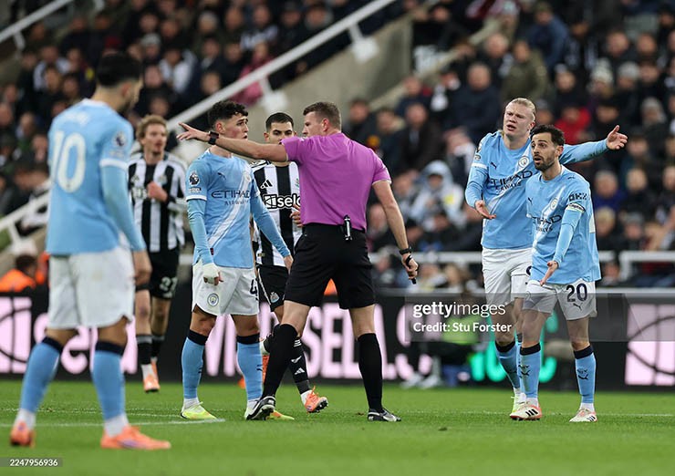 Man City bại trận trên sân khách