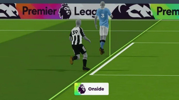 Ảnh chụp màn hình xác nhận Guimaraes đứng hợp lệ trong bàn thắng quyết định của Harvey Barnes