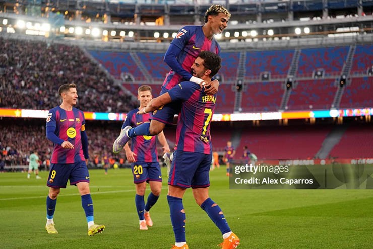 Camp Nou vẫn còn ngổn ngang, nhưng chiến thắng của Barcelona là trọn vẹn