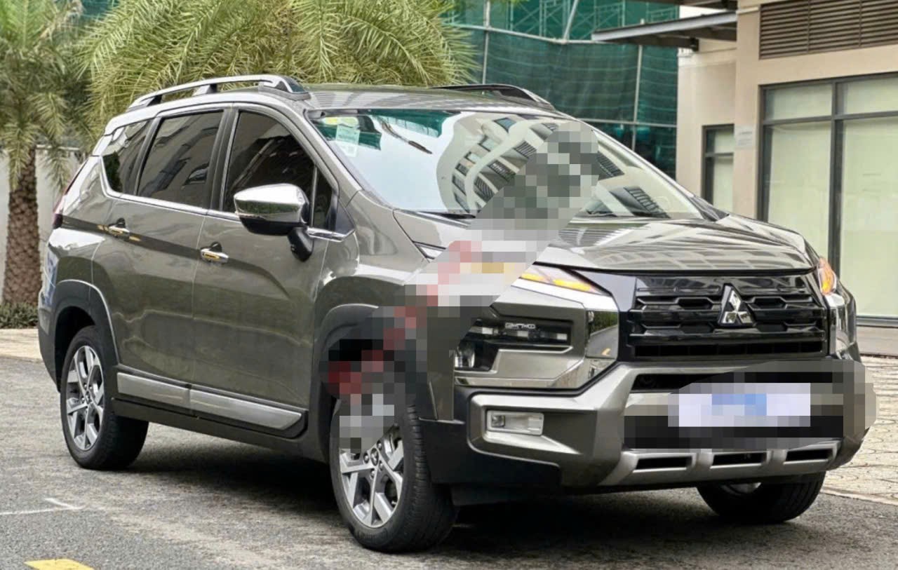 Ảnh thực tế một chiếc Xpander Cross cũ được rao bán.