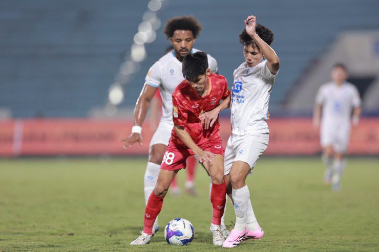 Trực tiếp bóng đá Nam Định - Long An: Lâm Ti Phông nhân đôi cách biệt (Hết giờ) - 3