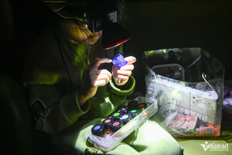 Lũ lịch sử ở Khánh Hòa: 'Tờ lịch vẫn dừng ở 20/11, ngày cả nhà không bao giờ quên' - 6