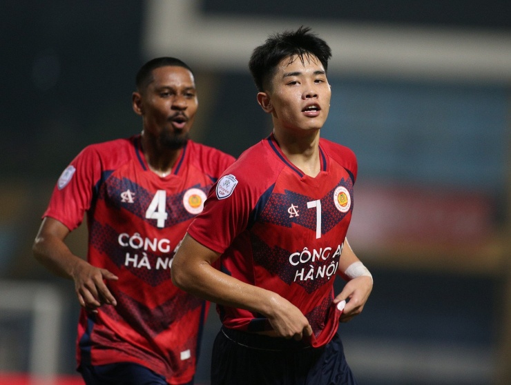 CAHN quyết định 'nhường' Đình Bắc cho đội tuyển