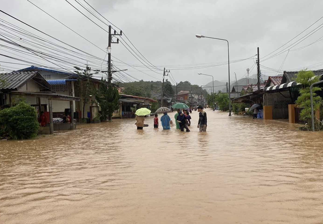 Quốc lộ 4092 chìm trong nước ở Mayo, Pattani. Ảnh: Cục Đường bộ Thái Lan