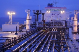 Kinh doanh - Dòng chảy dầu đảo lộn vì cấm vận Nga, giá cước tàu leo lên đỉnh 8 năm