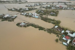 Tin tức trong ngày - Nhiều nơi ở Quy Nhơn tái ngập