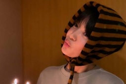 Song Hye Kyo đón tuổi 44 bên bạn bè