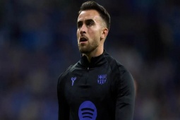 Tin mới nhất bóng đá tối 24/11: HLV Flick cập nhật về tương lai của Garcia tại Barcelona