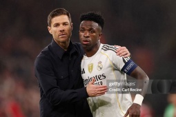 Vinicius tiếp tục từ chối gia hạn với Real Madrid, do Alonso  " gây thù chuốc oán " 