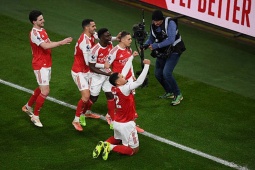 Arsenal thể hiện sức mạnh nực cười: Không phải  " Pháo " , mà là  " xe tăng "  của Ngoại hạng Anh