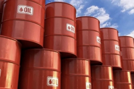 Ấn Độ lao đao vì Mỹ cấm dầu Nga: Nhập khẩu giảm sốc 80%