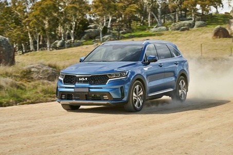 Giá xe KIA Sorento tháng 11/2025, bản 2.2D Premium ưu đãi 30 triệu...