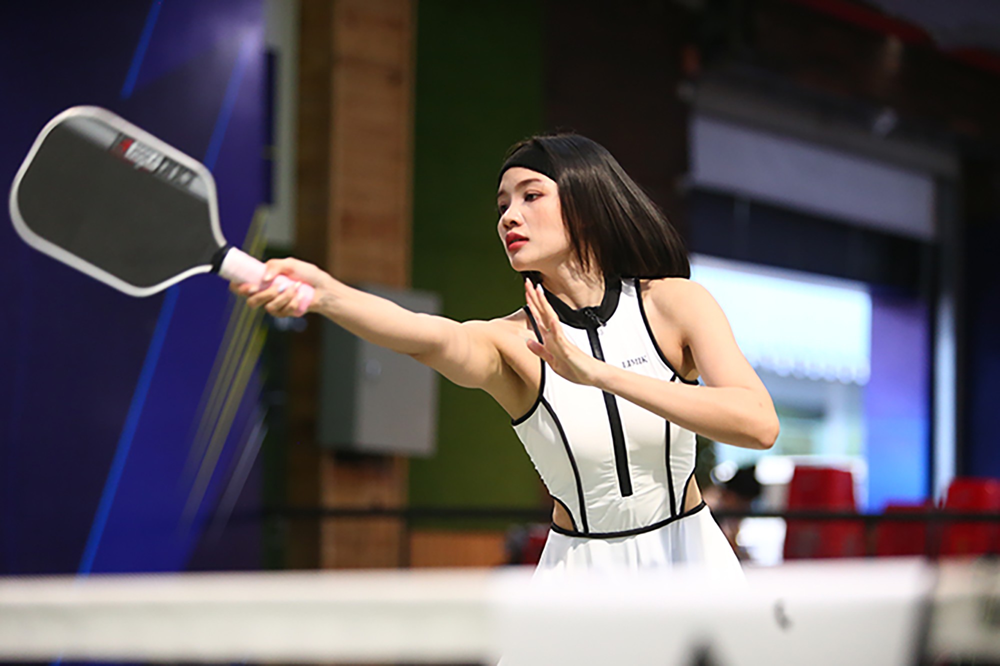 “Tôi có thể chơi pickleball mỗi ngày mà không thấy chán. Tô thấy Pickleball có thể kết hợp được nhiều môn thể thao khác lại và phù hợp với thể trạng của người Việt Nam”, Hoài Phương chia sẻ.