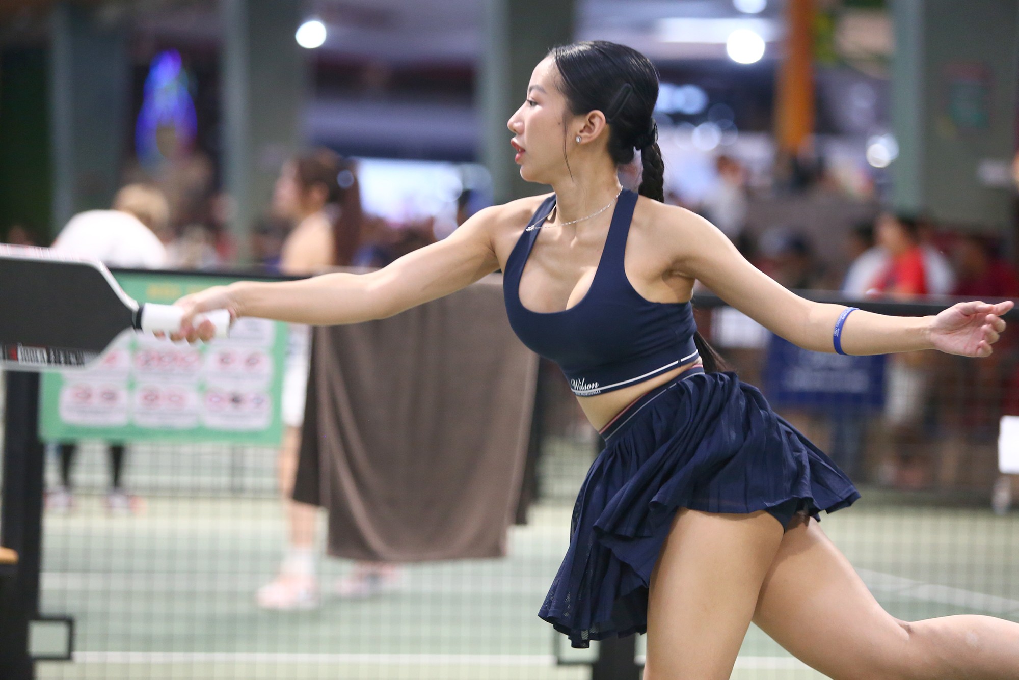 Dù là nội dung thi đấu của người nổi tiếng và các KOL, giải đã chứng kiến rất nhiều cặp đấu hấp dẫn với chất lượng chuyên môn cao khi các mỹ nhân làng pickleball thể hiện trình độ đáng nể. Điều này đã khiến nhiều trận đấu có kết quả bất ngờ và kịch tính.