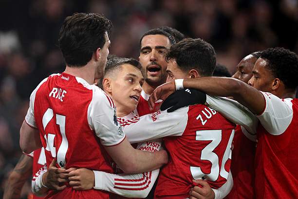 Mất tương đối lâu để "mở khóa" hàng thủ Tottenham, nhưng Arsenal đã ghi tới 2 bàn trong hiệp 1