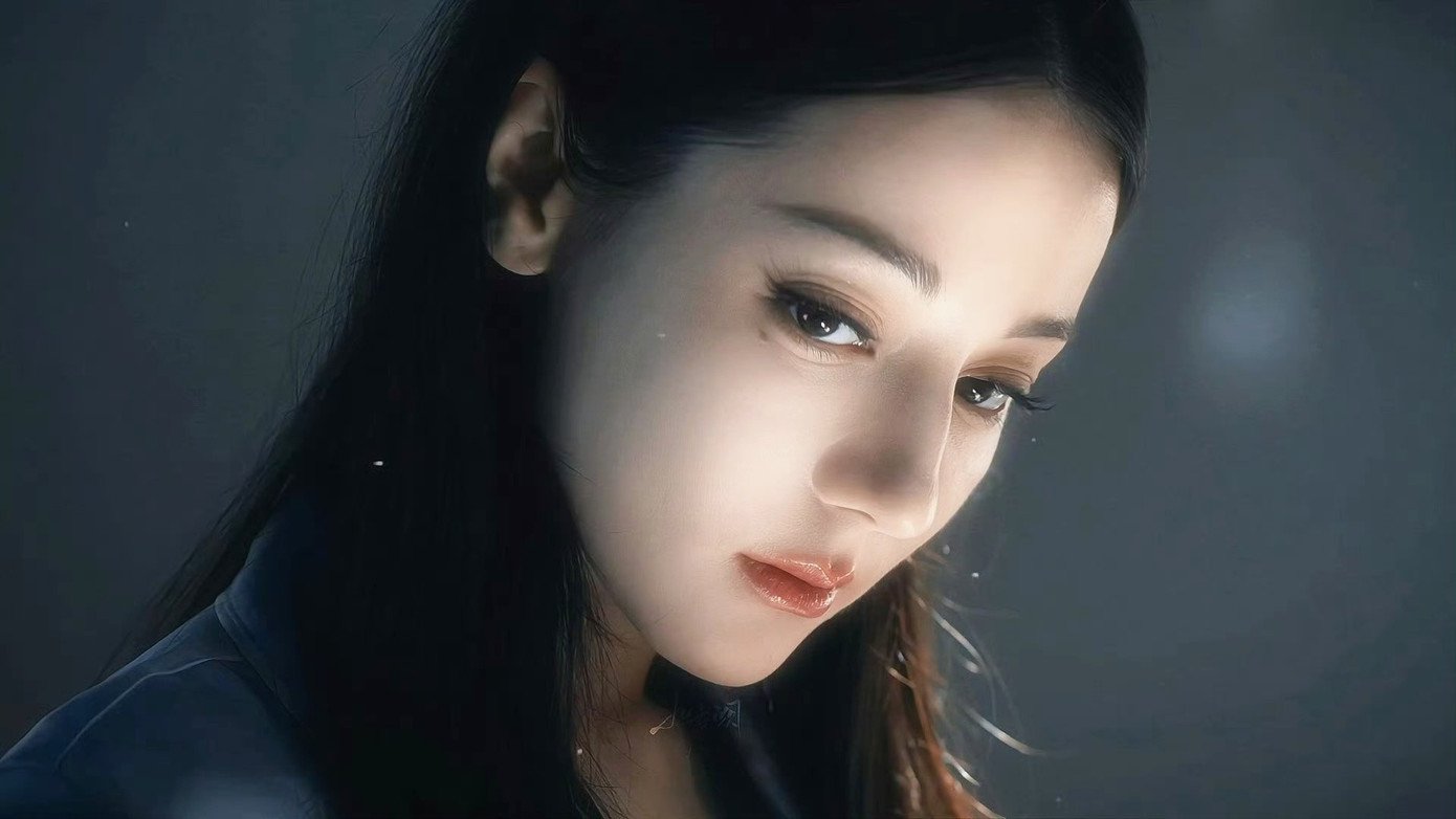 Địch Lệ Nhiệt Ba bùng nổ nhan sắc, đẹp không góc chết trong dự án mới.