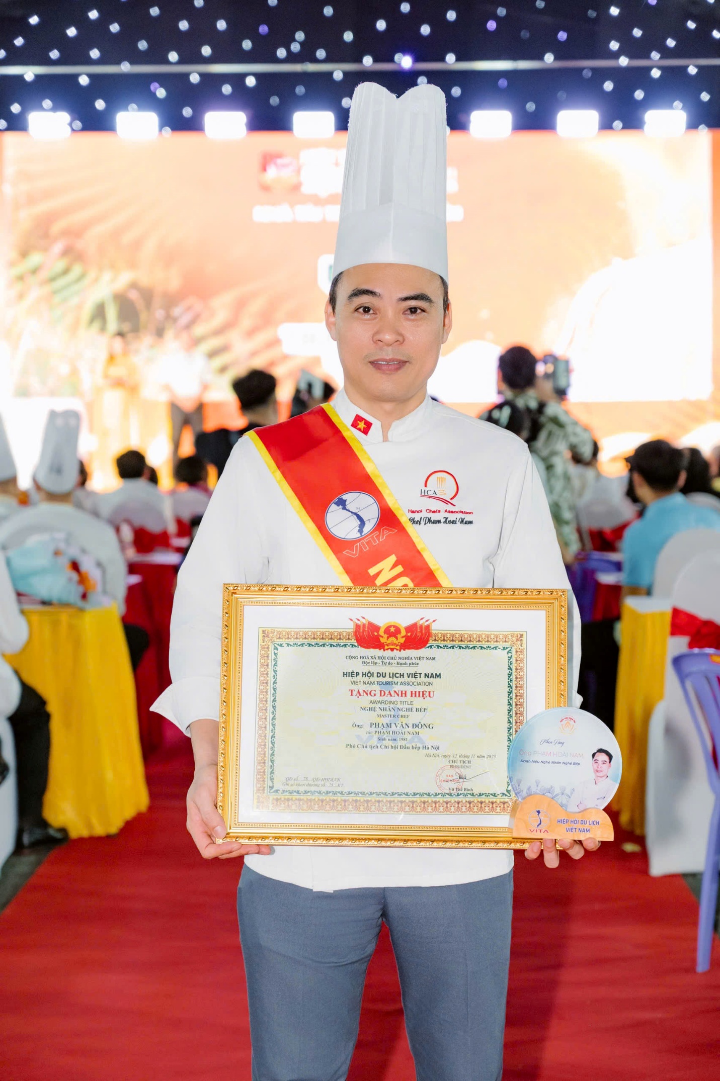 Với niềm đam mê, Phạm Hoài Nam đã chứng minh bất kỳ ai cũng có thể theo đuổi và thành công trong lĩnh vực mình yêu thích