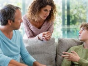 4 câu cha mẹ thông mình và trí tuệ sẽ nói khi con mắc lỗi