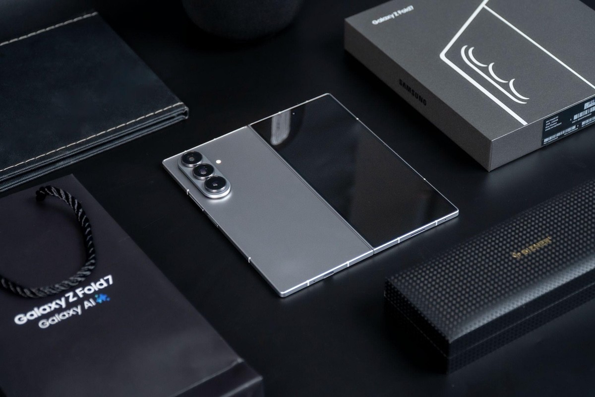 Samsung Galaxy Z Fold7 nổi bật với thiết kế vuông vức.