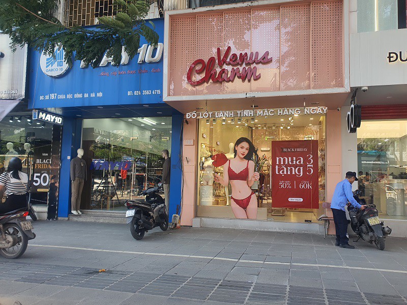 Mua 3 tặng 5 đối với đồ nội y nữ.