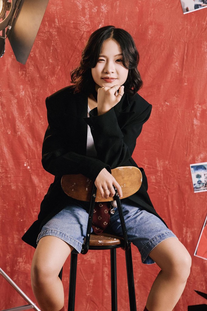 Thục Anh - con gái NSND Công Lý và người vợ đầu tiên - hiện theo đuổi công việc đạo diễn phim tài liệu.