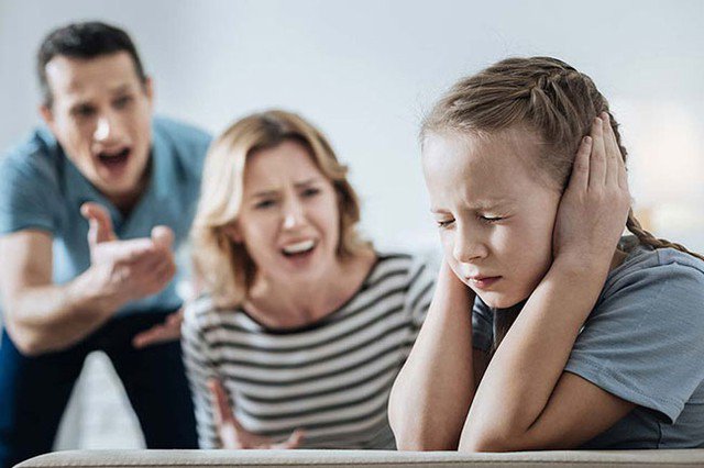 Bình tĩnh khi phê bình sẽ giúp trẻ tiến bộ, ngoan hơn. Ảnh minh họa