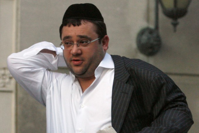 Eliyahu Weinstein trình diện tại tòa án liên bang ở New Jersey năm 2009 khi đang bị xét xử cho hai vụ lừa đảo. Ảnh: Star-Ledger