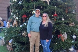 Xét nghiệm ADN vạch trần bí mật đằng sau cuộc đời người đàn ông được nhận nuôi