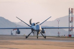 UAV giá 30 triệu USD của Mỹ bất ngờ lao xuống biển ở Hàn Quốc