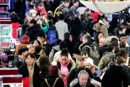 Bí mật đen tối của mùa mua sắm ở Mỹ