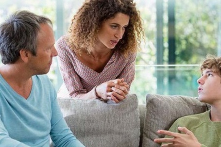 4 câu cha mẹ thông mình và trí tuệ sẽ nói khi con mắc lỗi