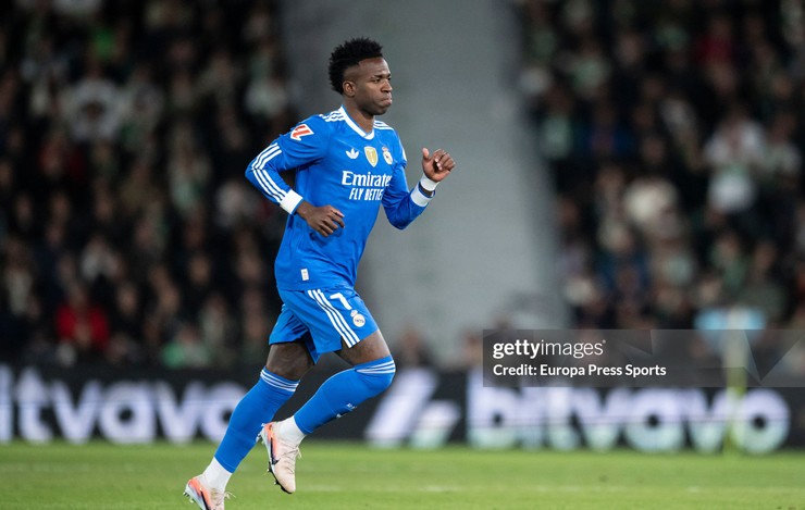 Vinicius chỉ được vào sân từ băng ghế dự bị ở trận gặp Elche