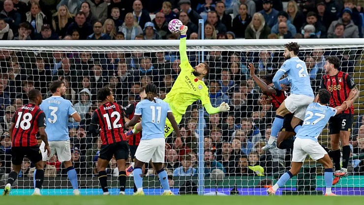 Nguy cơ Donnarumma bị các đội khác khai thác vào "gót chân Achilles" ngày càng cao