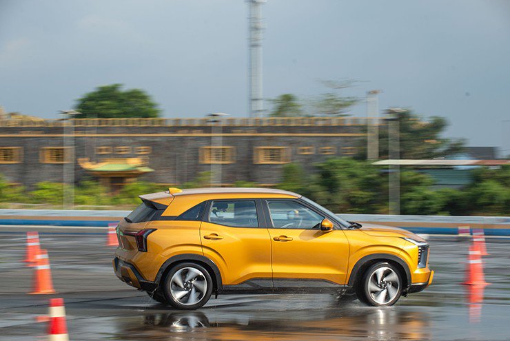 Giá xe Mitsubishi Xforce mới nhất tháng 11/2025, ưu đãi 100% phí trước bạ - 7