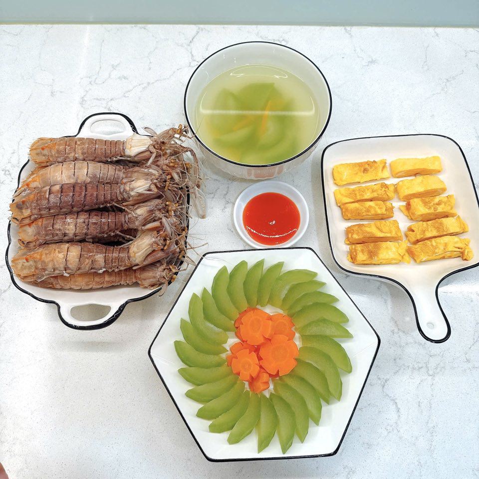 Bề bề hấp - Trứng rán - Bí xanh luộc